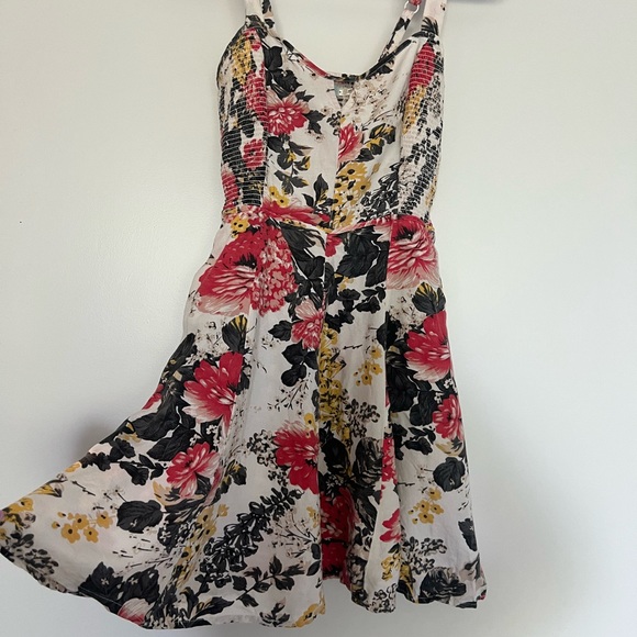 Urban Outfitters Kimchi Blue Floral Dress Red Size M - Picture 2 of 5